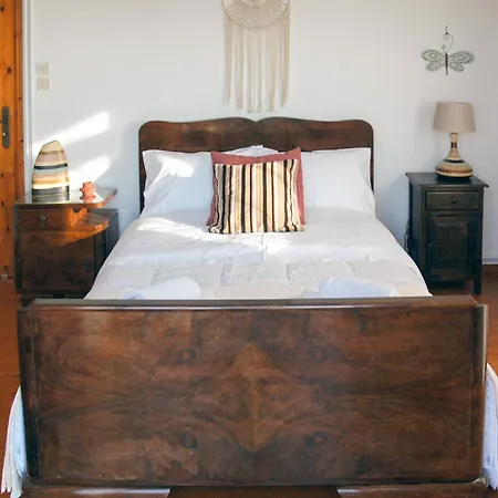 Villa Yucca - Garden Haven Retreat