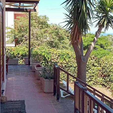 Yucca - Garden Haven Retreat *